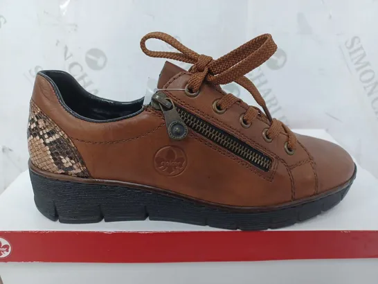 BOXED RIEKER ZIP SHOES IN BROWN - SIZE 38