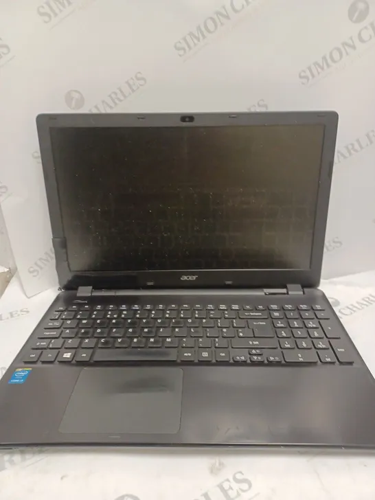 ACER P526 TRAVELMATE LAPTOP 