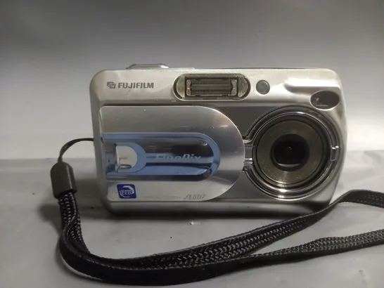 FUJIFILM FINEPIX A607 CAMERA