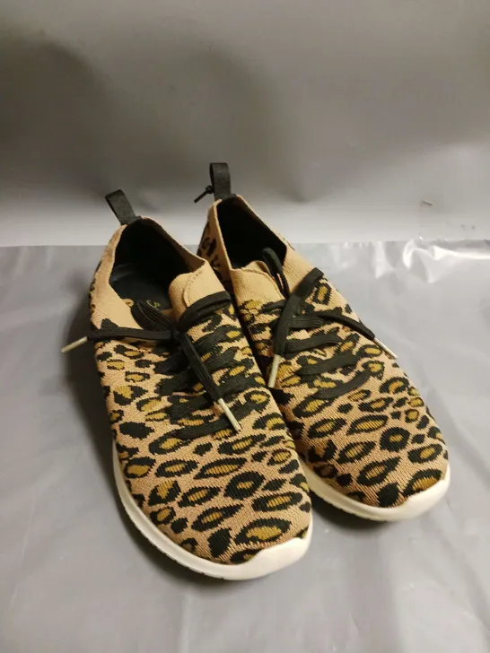 SKECHERS AIR COOLED MEMORY FOAM LEOPARD PRINT TRAINERS SIZE 5