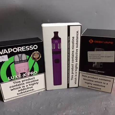 APPROXIMATELY 20 VAPES & E-CIGARETTES TO INCLUDE VAPORESSO LUXE X PRO, INNOKIN ENDURA T20 S, GEEKVAPE MAX 100, ETC