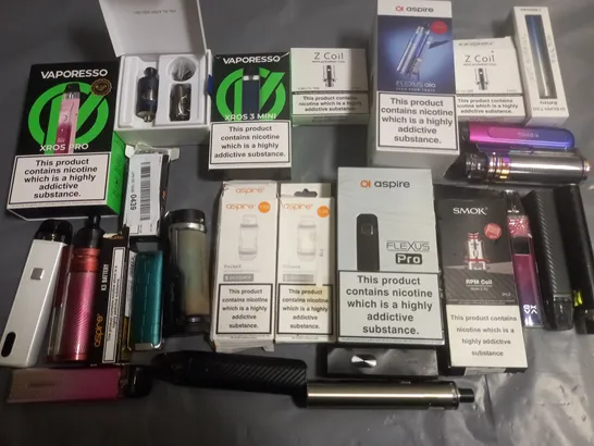 LOT OF APPROXIMATELY 25 ASSORTED VAPING ITEMS AND ACCESSORIES TO INCLUDE VAPORESSO, ASPIRE AND SMOK