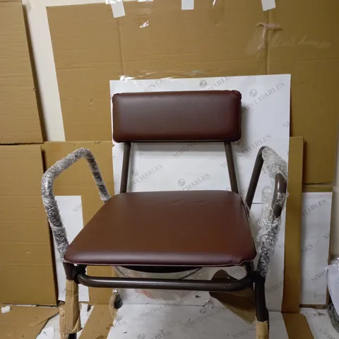 COMMODE CHAIR