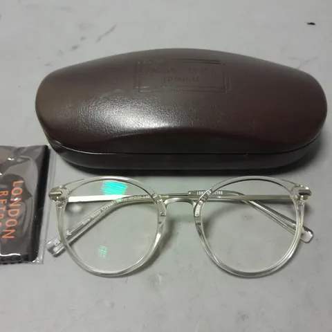 LONDON RETRO CLEAR FRAMED GLASSES IN CASE