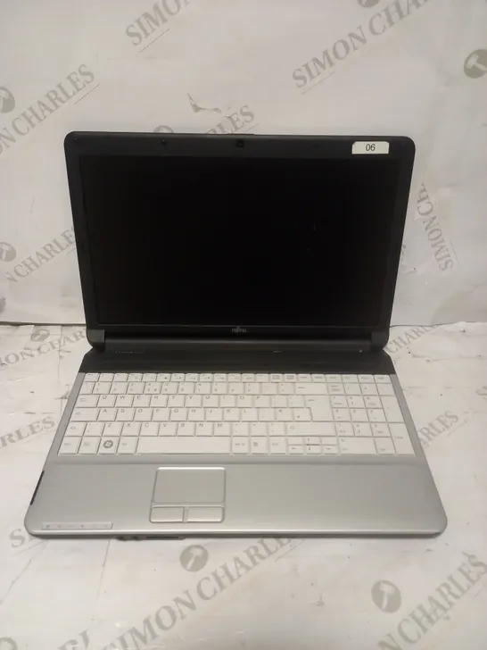 FUJITSU A530 LAPTOP 