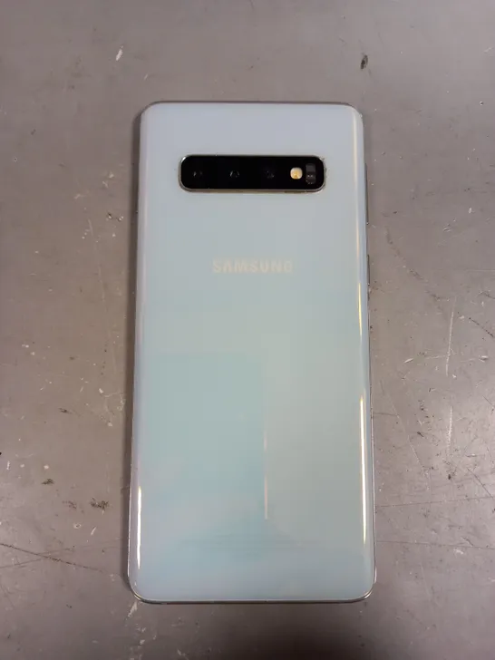 SAMSUNG GALAXY S10 SMARTPHONE 