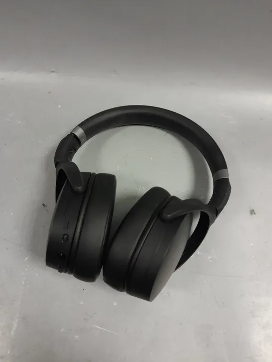 SENNHEISER HD 450BT WIRELESS HEADPHONES 