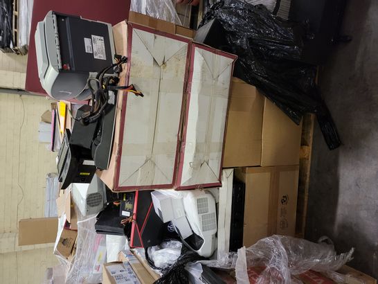 PALLET OF A SIGNIFICANT QUANTITY OF ASSORTED ELECTRONIC AND COMPUTER ITEMS TO INCLUDE POWER SUPPLY UNITS, GRAPHICS CARDS, PROJECTORS, COMPUTER CASES, GRAPHIC TABLETS, HDMI EXTENDERS, ETC