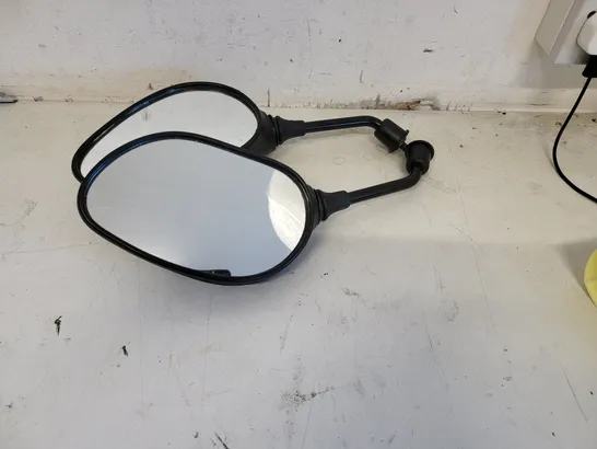 SET OF 2 MOTORCYCLE REAR VIEW MIRRORS