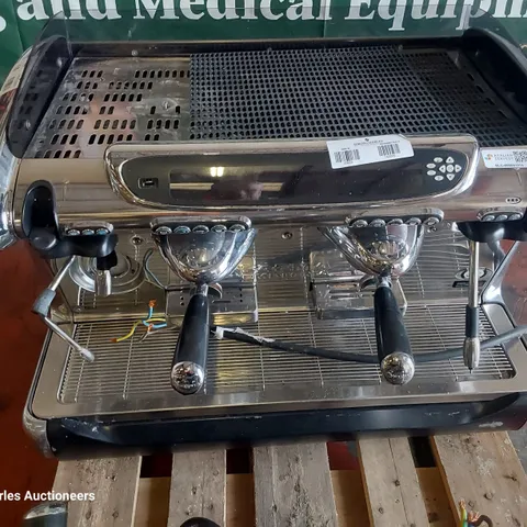 TRADITIONAL FAEMA EMBLEMA COFFEE MACHINE