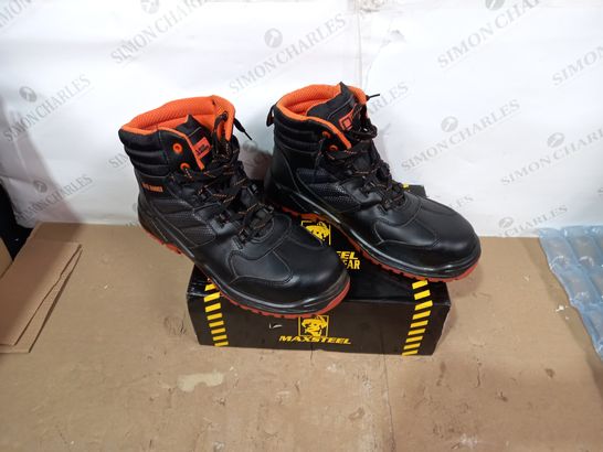 BOXED PAIR OF MAX STEEL BLACK HAMMER SAFETY BOOTS SIZE 13