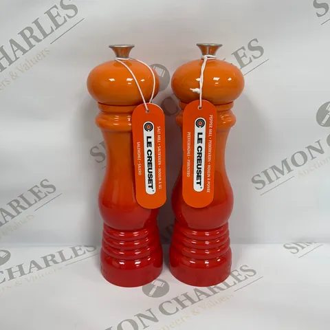 LE CREUSET SALT AND PEPPER MILLS 