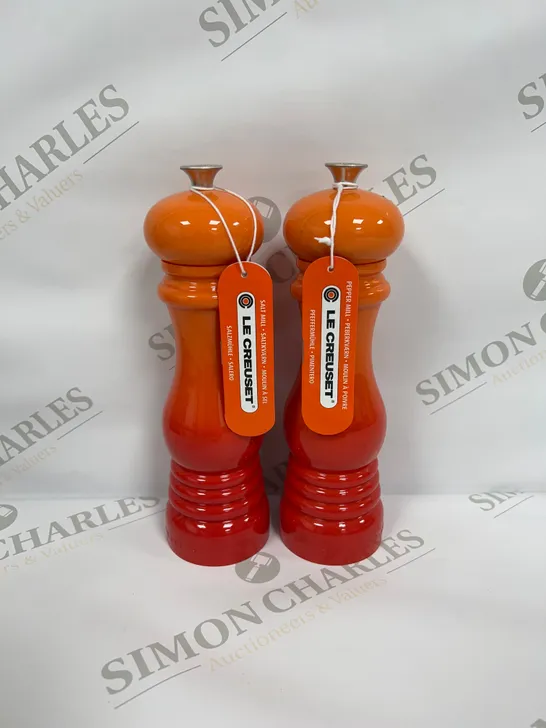 LE CREUSET SALT AND PEPPER MILLS 