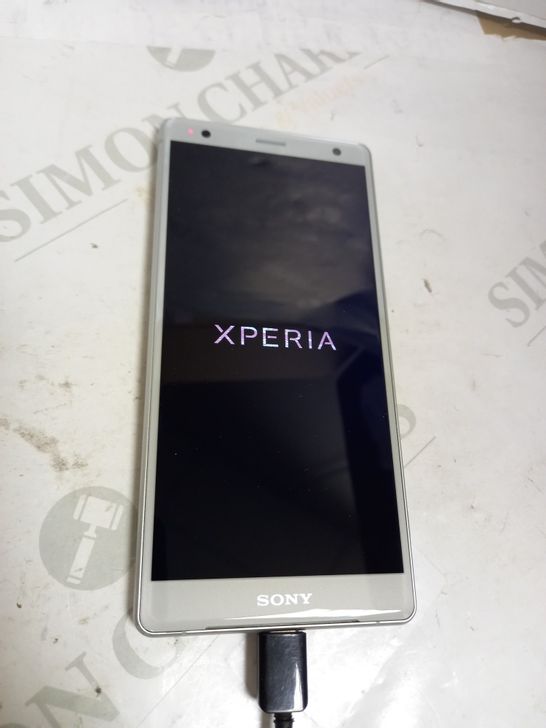 SONY XPERIA XZ2