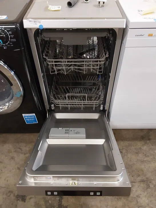 HISENSE SLIMLINE 10-PLACE SETTING FREESTANDING DISH WASHER, MODEL: HS523E15XUK