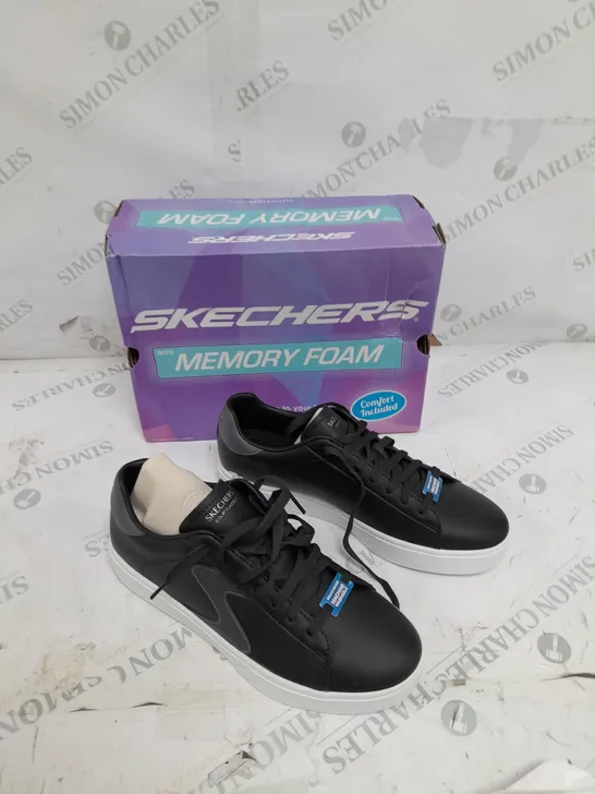 BOXED PAIR OF SKETCHERS CHAOS LACE TRAINER BLACK SIZE 6  