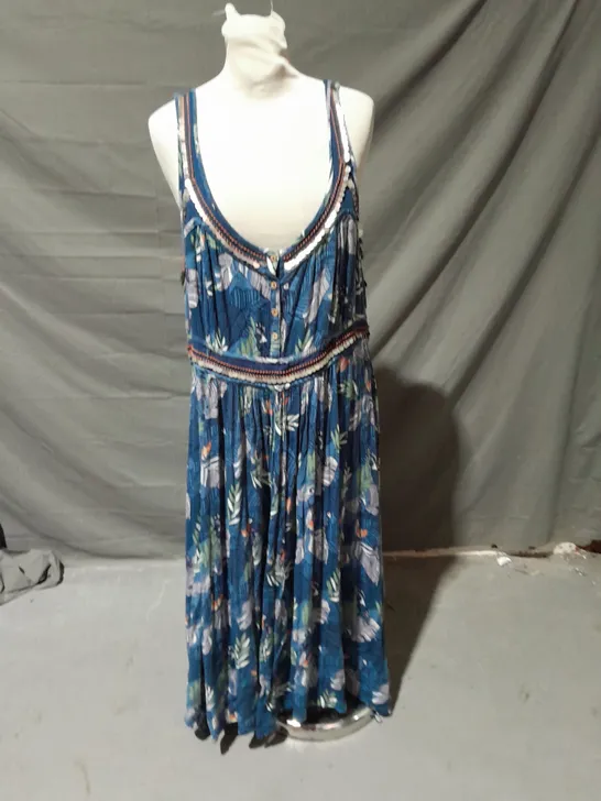 MANTARAY SLEEVELESS SEQUIN DETAIL MAXI  DRESS BLUE MULTI SIZE 20