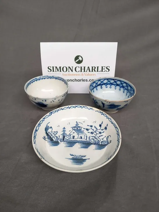 18TH CENTURY PEARL WARE SAUCER TOGETHER WITH TWO SIMILAR TEA BOWLS