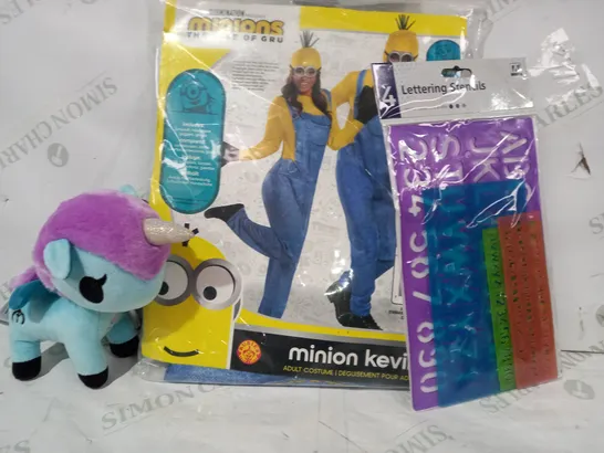 BOX OF APPROXIMATELY 10 ASSORTED TOYS AND GAMES TO INCLUDE MINION KEVIN ADULT COSTUME, LETTERING STENCILS, TOKIDOKI PLUSH, ETC