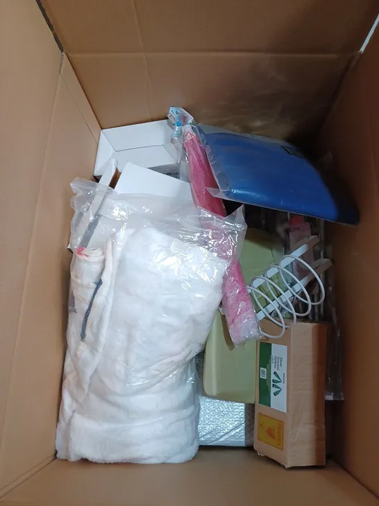 BOX TO CONTAIN APPROX. 20 X ASSORTED HOUSEHOLD PRODUCTS, INCLUDES FIRST AID KIT, FLASK, CAMPING SEAT, CUTLERY ETC 