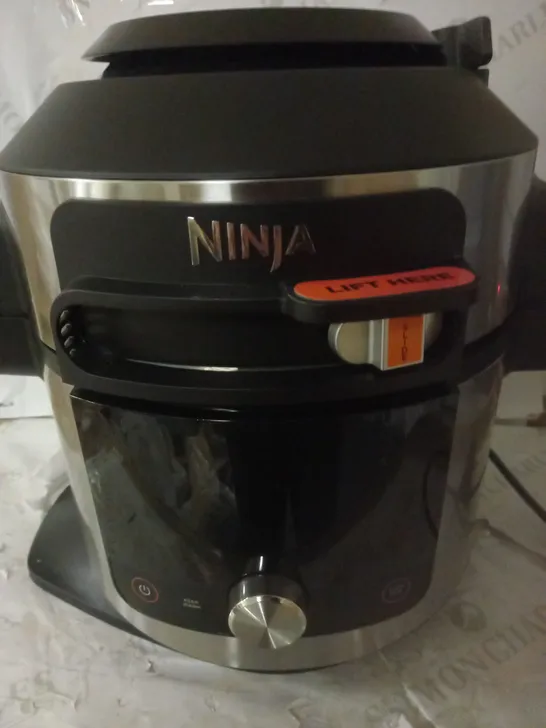 NINJA FOODI MAX SMARTLID MULTI-COOKER