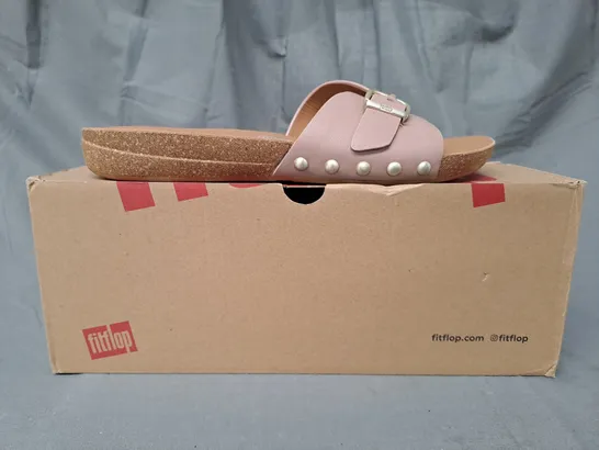 BOXED PAIR OF FITFLOP IQUSHION ADJUSTABLE BUCKLE LEATHER SLIDES IN BEIGE BUFF UK SIZE 6.5