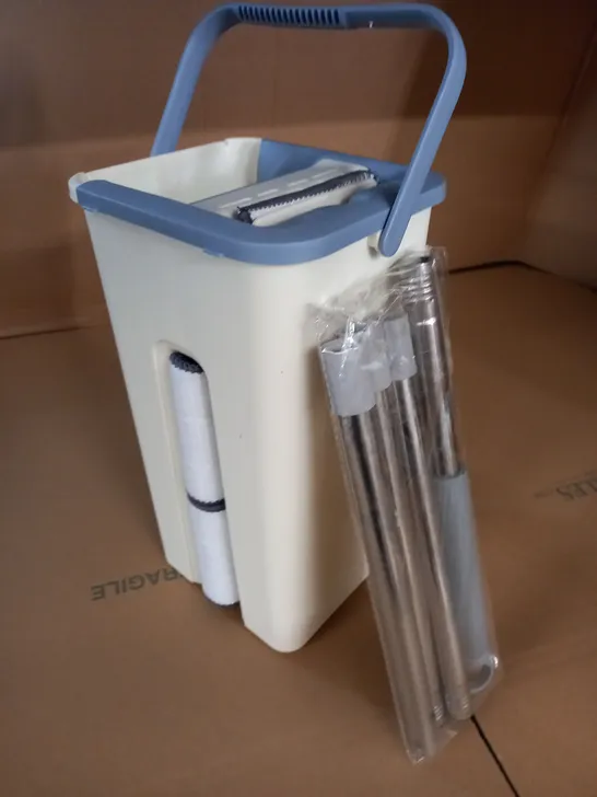 CLEANING MOP BUCKET 