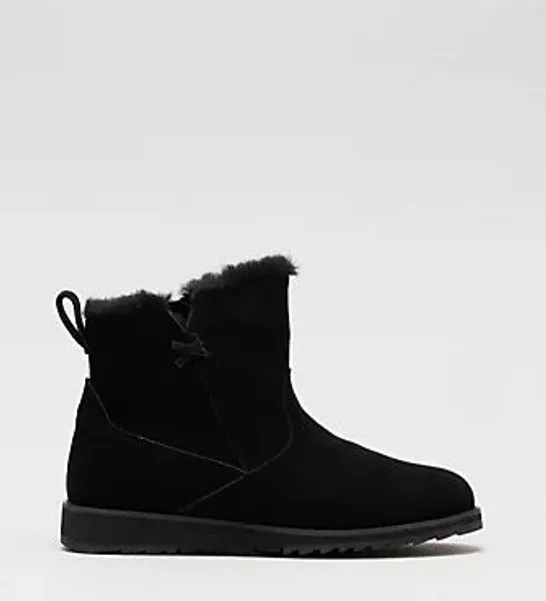 EMU BEACH MINI 2.0 WATER RESISTANT SUEDE BOOT BLACK SIZE NINE