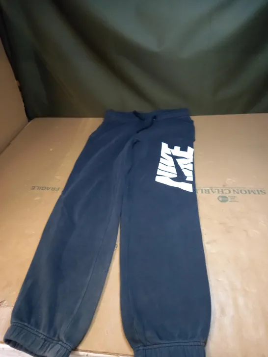 BLACK NIKE JOGGERS SIZE XS