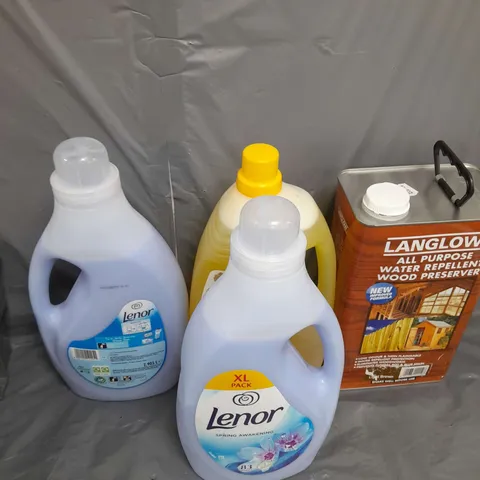 TOTE OF 4 ASSORTED CLEANING TUBS TOO INCLUDE WOOD PRESERVER , LENOR FABRIC CLEANER , DETOL ACTION CLEANER  - COLLECTION ONLY 