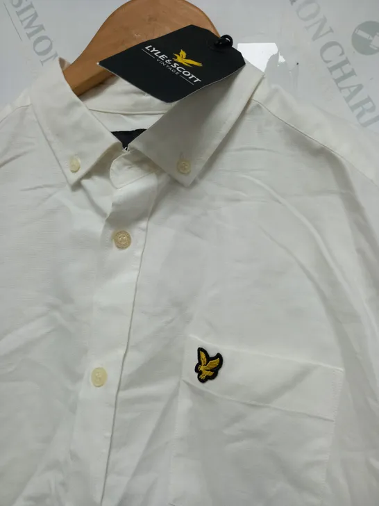 LYLE & SCOTT OXFORD SHIRT IN WHITE - MEDIUM