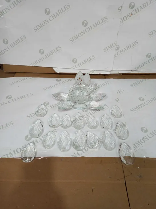 JULIAN MCDONALD LOTUS CANDLE HOLDER - CLEAR