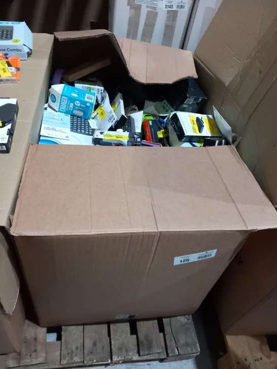 LARGE BOX OF ASSORTED ELECTRICAL GOODS TO INCLUDE;