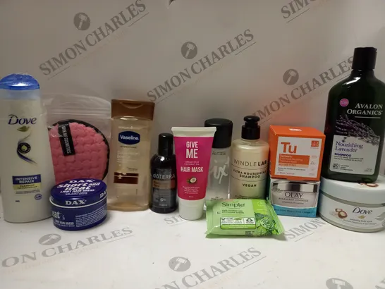 BOX OF APPROX 10 ASSORTED BEAUTY PRODUCTS TO INCLUDE GIVE ME HAIR MASK. WINDLELAB SHAMPOO, DOVE BODY SCRUB, ETC 