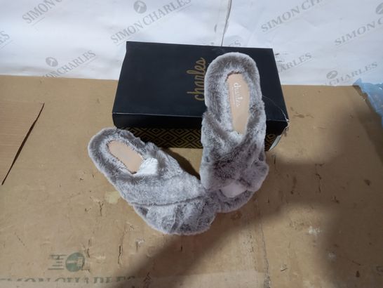 BOXED PAIR OF CHARLES GREY SLIPPERS SIZE 7M