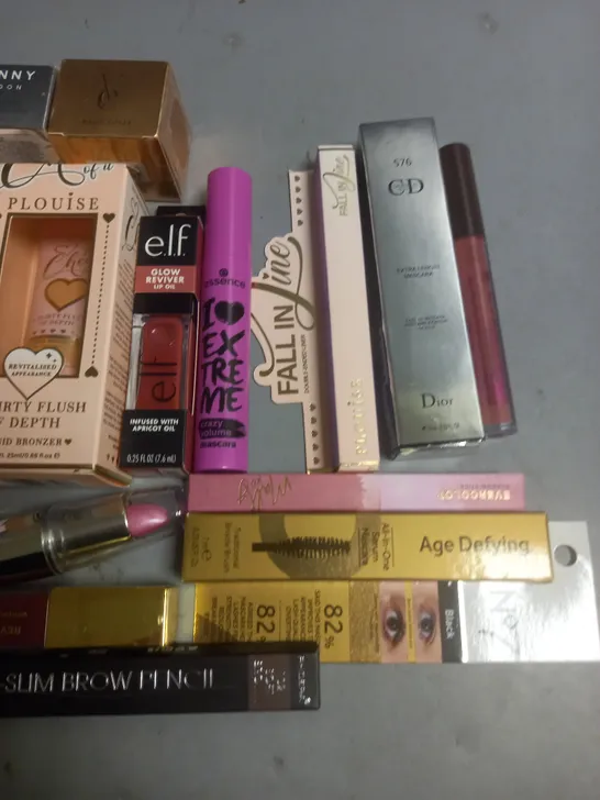 LOT OF APPROXIMATELY 25 ASSORTED HEALTH AND BEAUTY ITEMS TO INCLUDE DIOR MASCARA, E.L.F LIQUID FILLER, AMELIORATE FACIAL SERUM AND HALO BEAUTY WAND