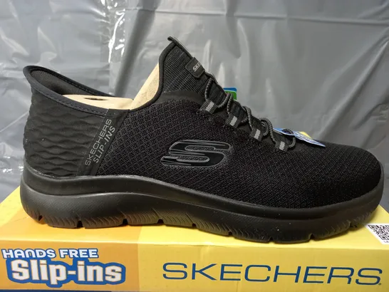 BOXED PAIR OF SKECHESR SLIP IN TRAINERS IN BLACK - SIZE 11