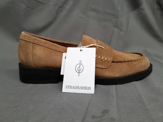 STRADIVARIUS SLIP ON TRAINERS IN BROWN - UK 2 