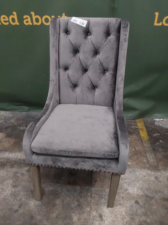 DESIGNER BUTTONED BACK UPHOLSTERED DINING CHAIR WITH STUDDED DETAIL GREY PLUSH FABRIC 
