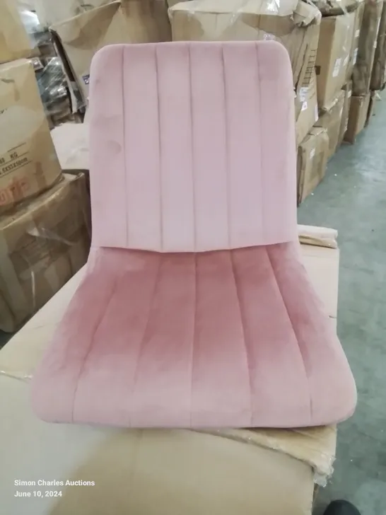 A BOXED PAIR OF PINK VELVET UPHOLSTERED SIDE/DINING CHAIRS