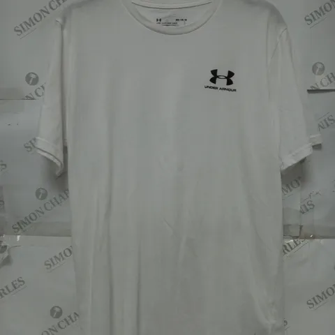 UNDER ARMOUR LOGO T-SHIRT IN WHITE - MEDIUM