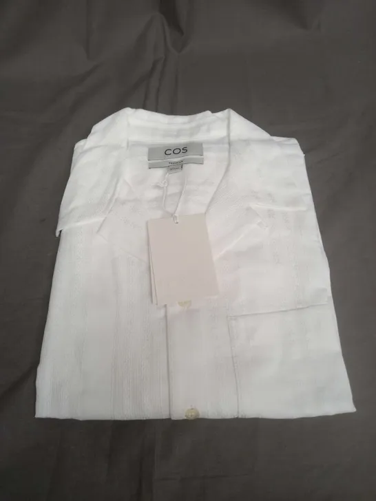 COS REGUALAR SHIRT IN WHITE - SMALL