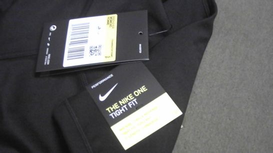 NIKE DRY TIGHT FIT WOMENS SHORTS IN BLACK - S
