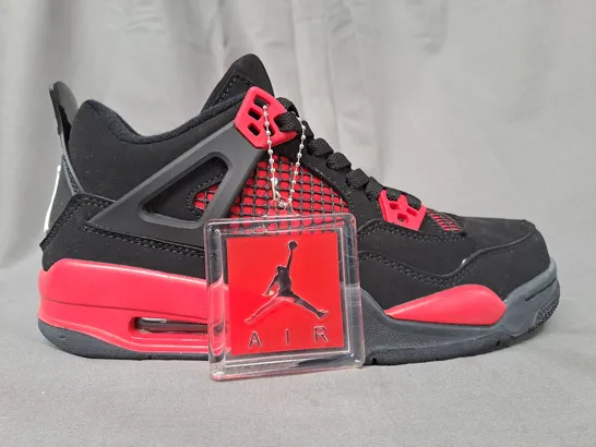 BOXED PAIR OF NIKE AIR JORDAN SHOES IN BLACK/RED UK SIZE 5.5