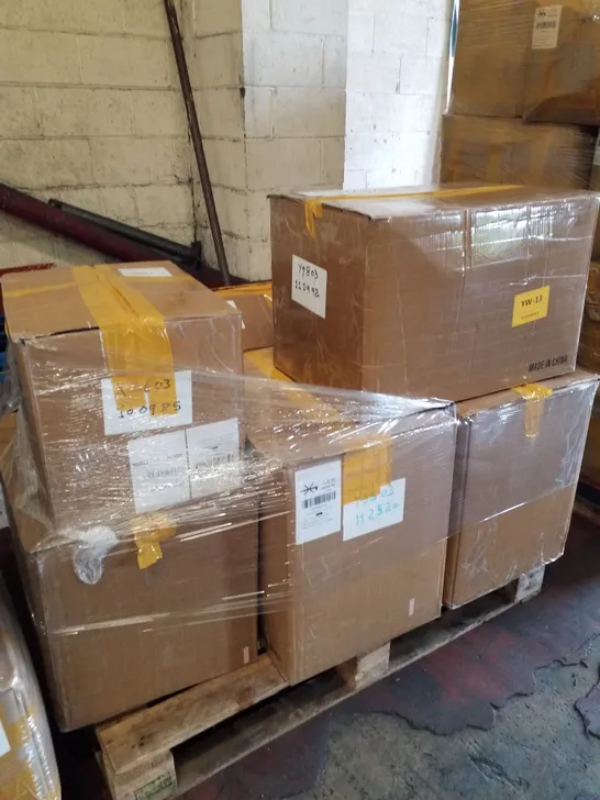 PALLET OF APPROXIMATELY 230 BRAND NEW GARDEN FURNITURE COVERS