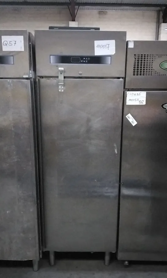 POLARIS SINGLE COMMERCIAL FRIDGE/CHILLER P70 TN A