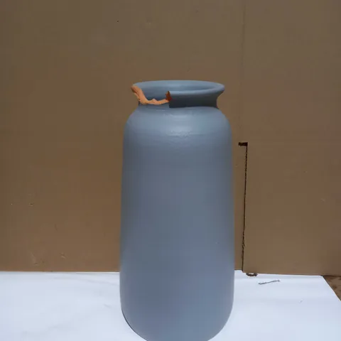 AKEMI TALL VASE IN GREY