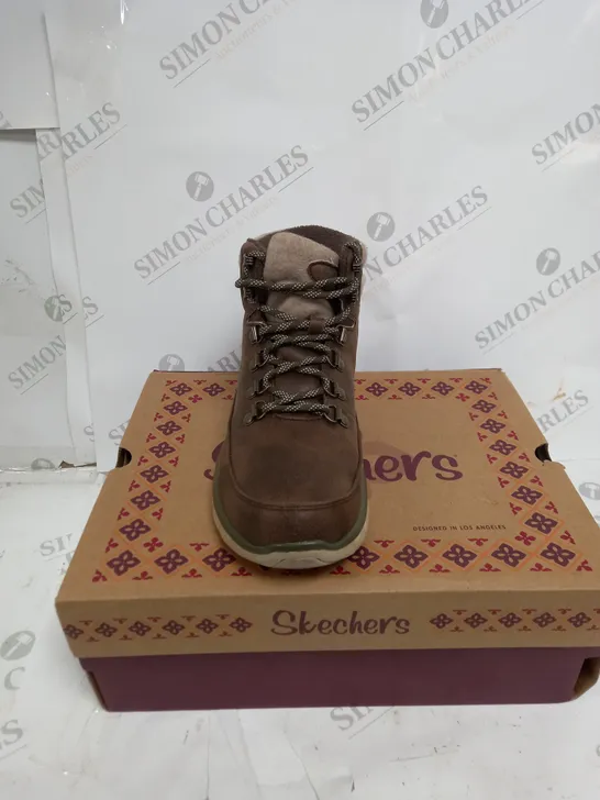 SKECHERS WARM BOOTS-BROWN SIZE 5