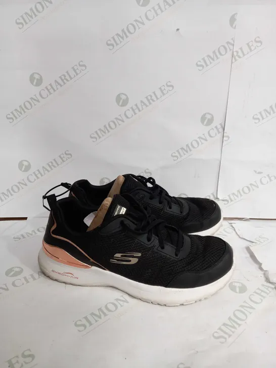 SKECHERS BLACK AND GOLD SKECH-AIR DYNAMIGHT TRAINERS SIZE 8