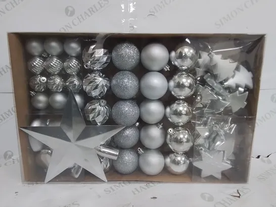 PALLET CONTAINING 30 BOXES OF BRAND NEW 60-PIECE SILVER BAUBLE SETS - 4 PER BOX 120 TOTAL